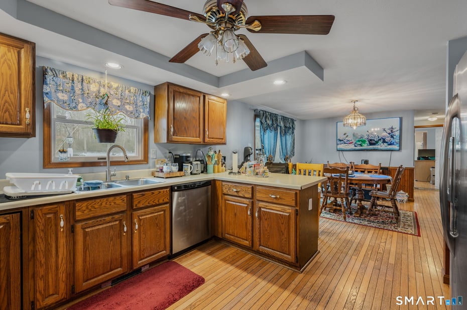 16 Greystone Drive Photo 17