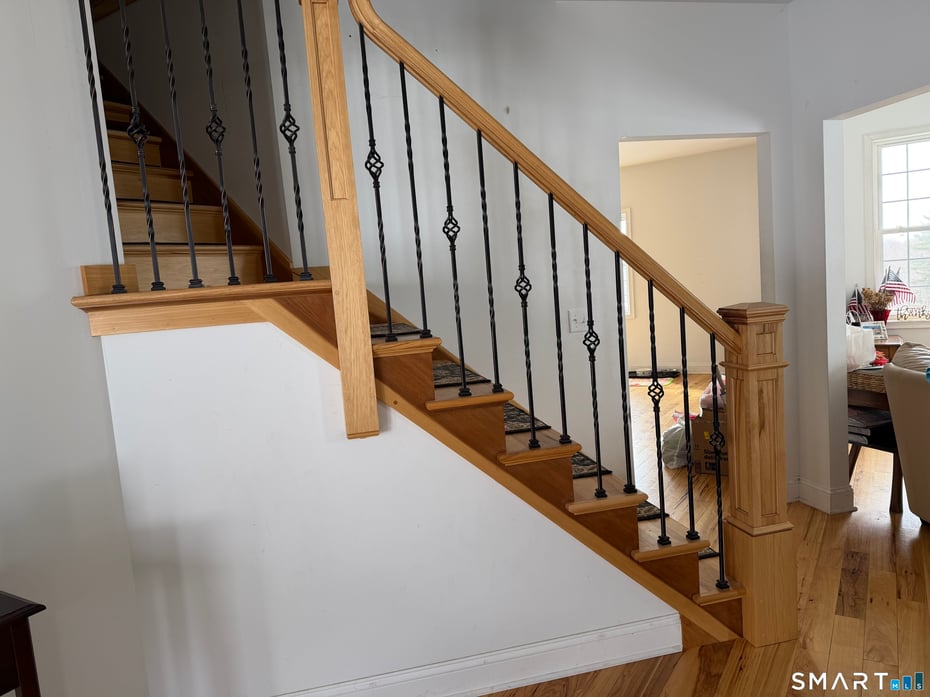 4 Hard Hill Road South Photo 4