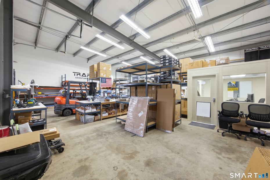 900 Industrial Park Road Photo 4