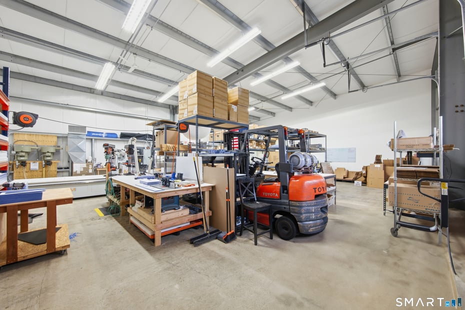 900 Industrial Park Road Photo 5