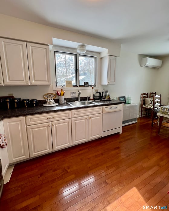 394 Trailsend Drive Photo 8