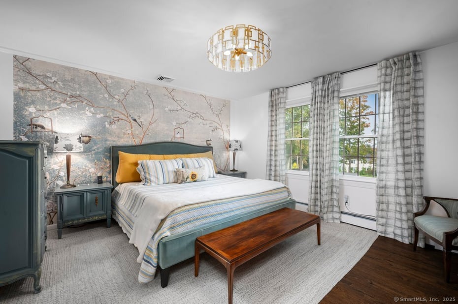 14 Winthrop Road Photo 19