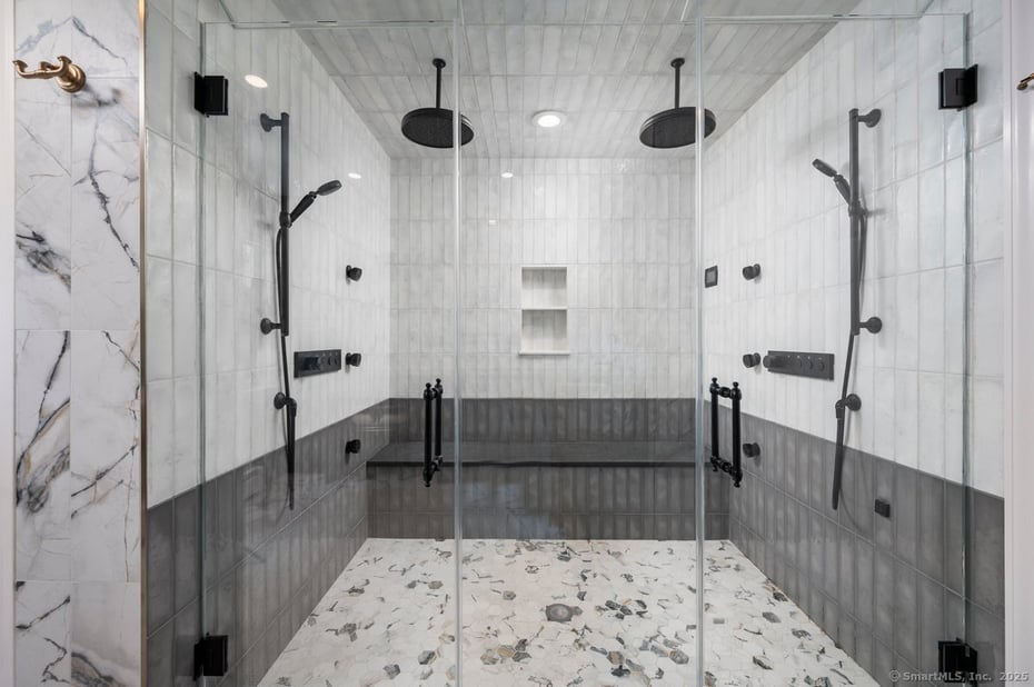 14 Winthrop Road Photo 22