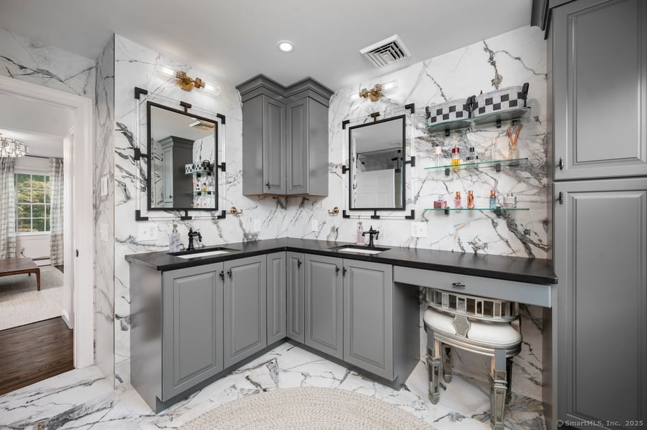 14 Winthrop Road Photo 23