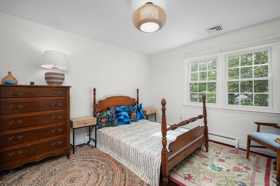 14 Winthrop Road Photo 26