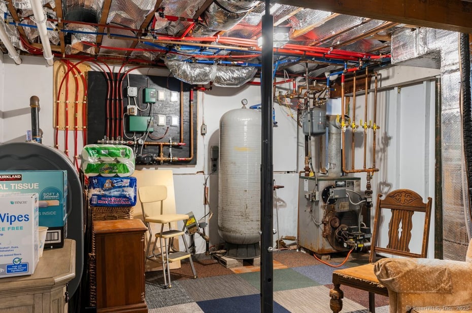 14 Winthrop Road Photo 29