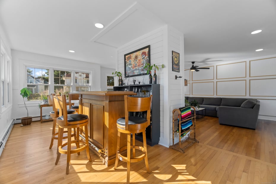 165 Plant Street Photo 8