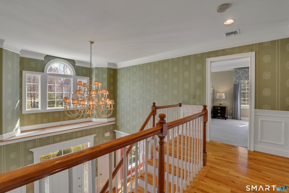 9 White Oak Lane Photo 17