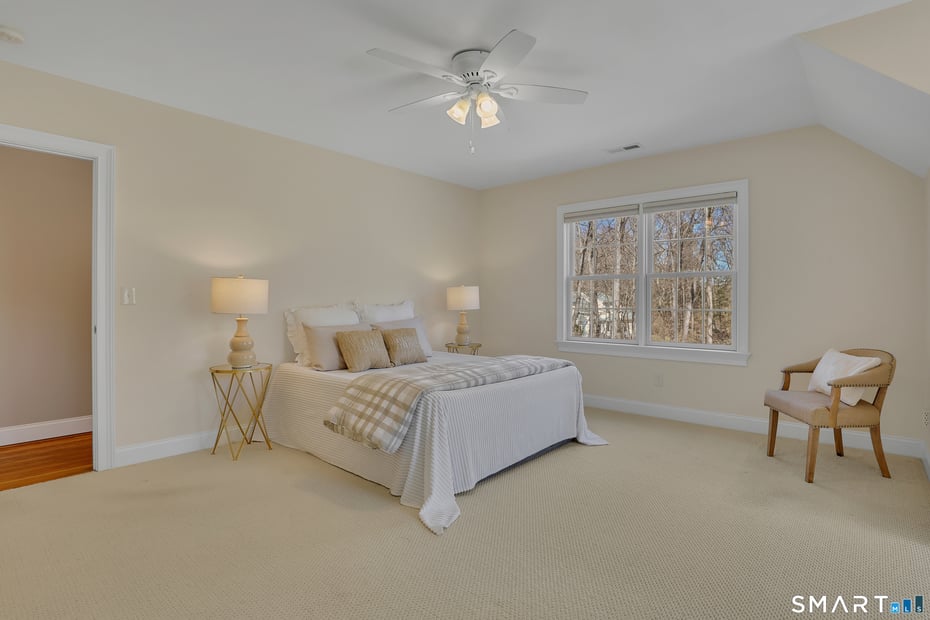 9 White Oak Lane Photo 28