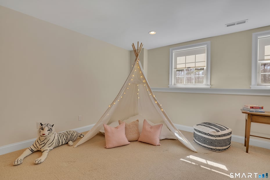 9 White Oak Lane Photo 30