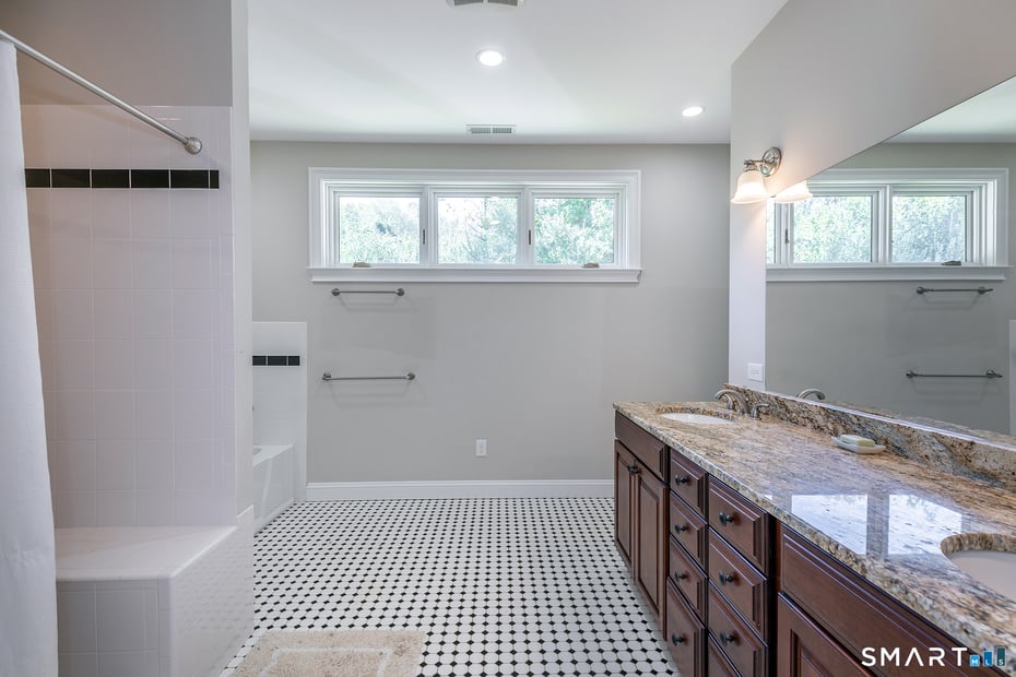 6 River Bend Lane Photo 22