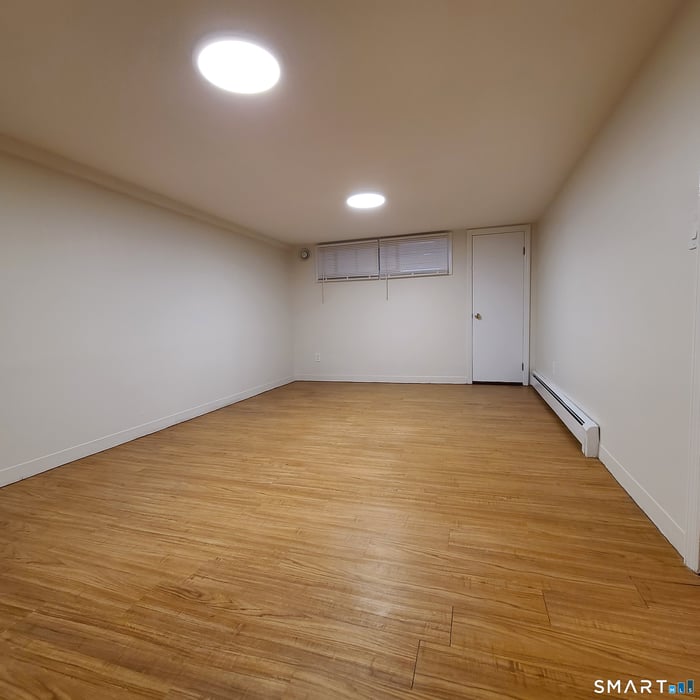 14 Fleetwood Park Photo 23