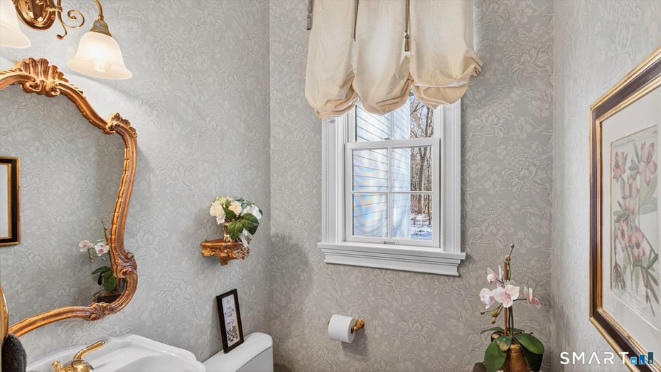 7 School House Lane Photo 9