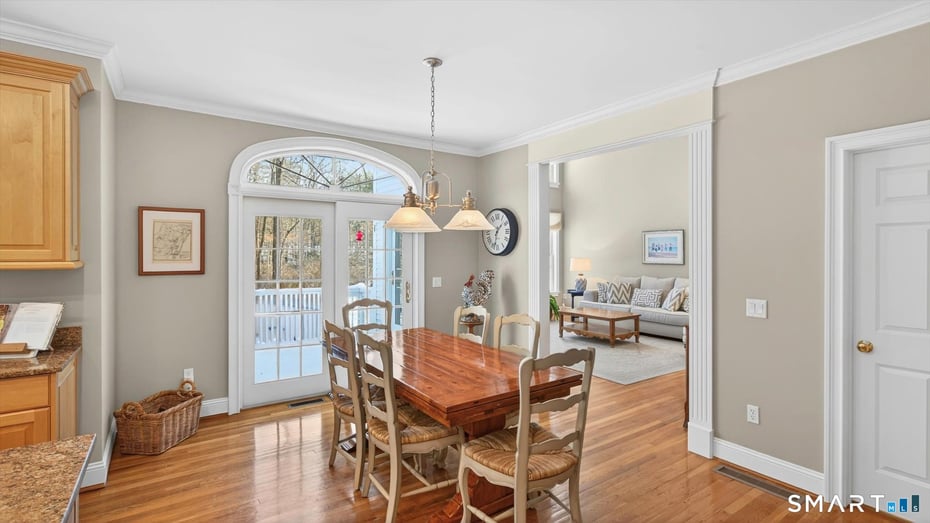 7 School House Lane Photo 16