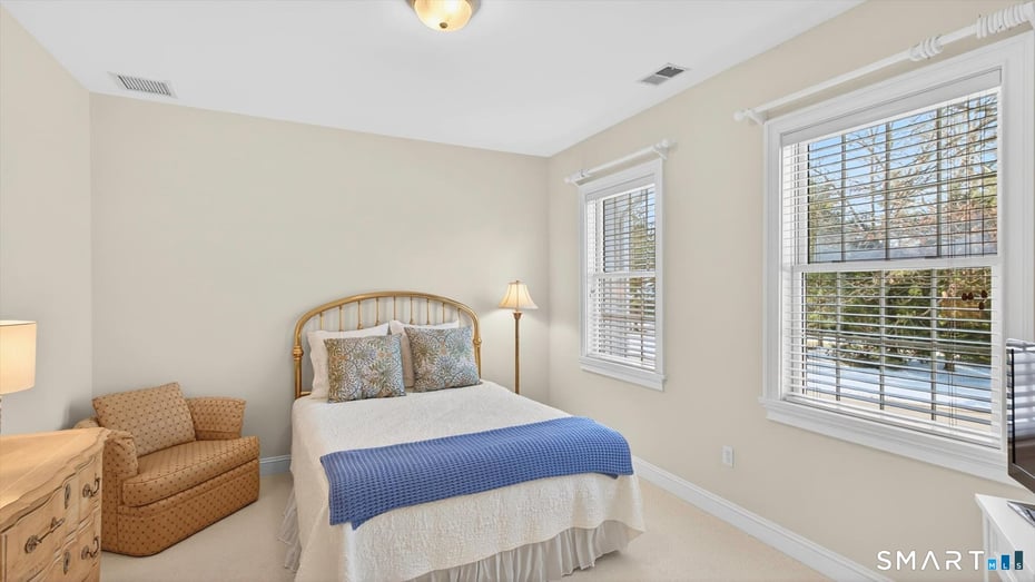 7 School House Lane Photo 31