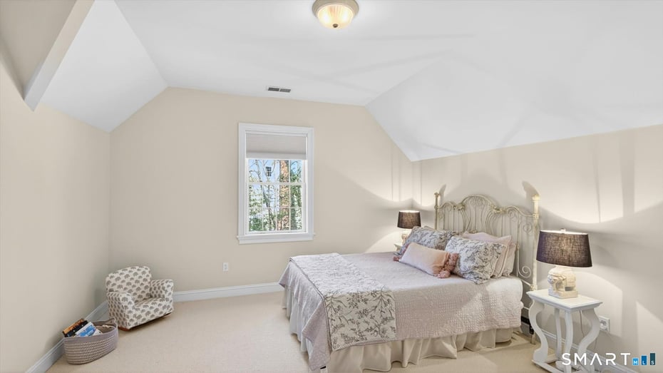 7 School House Lane Photo 33