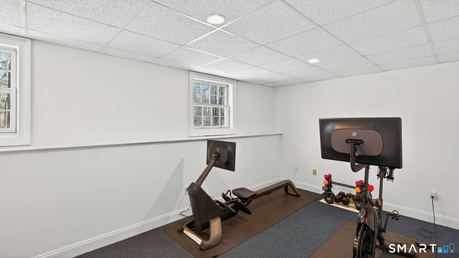 7 School House Lane Photo 40