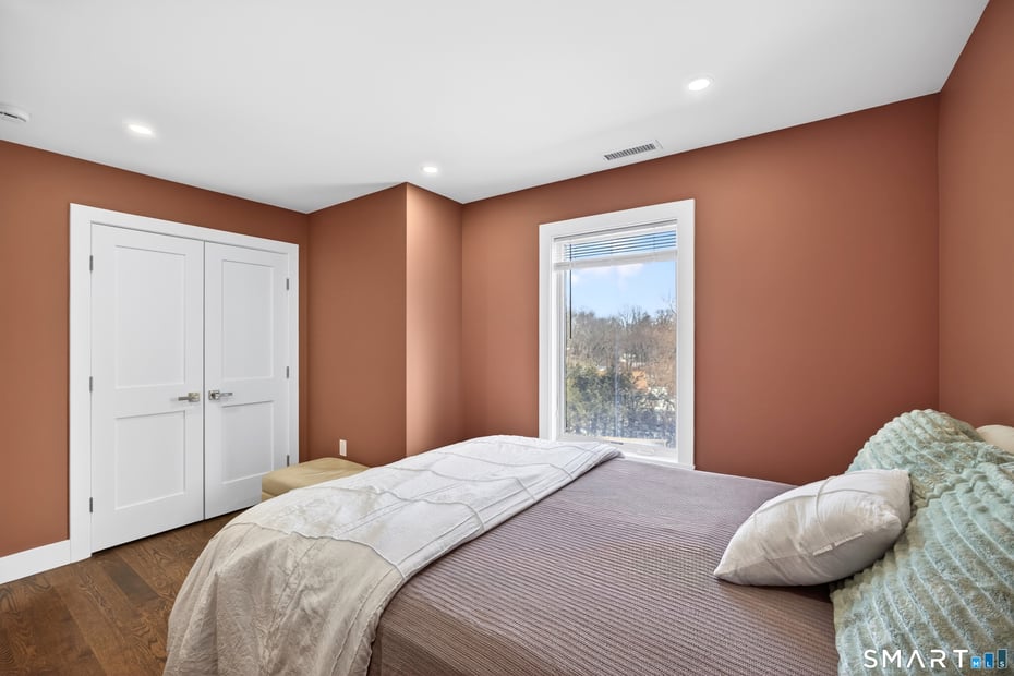 16 Cornwall Road Photo 21