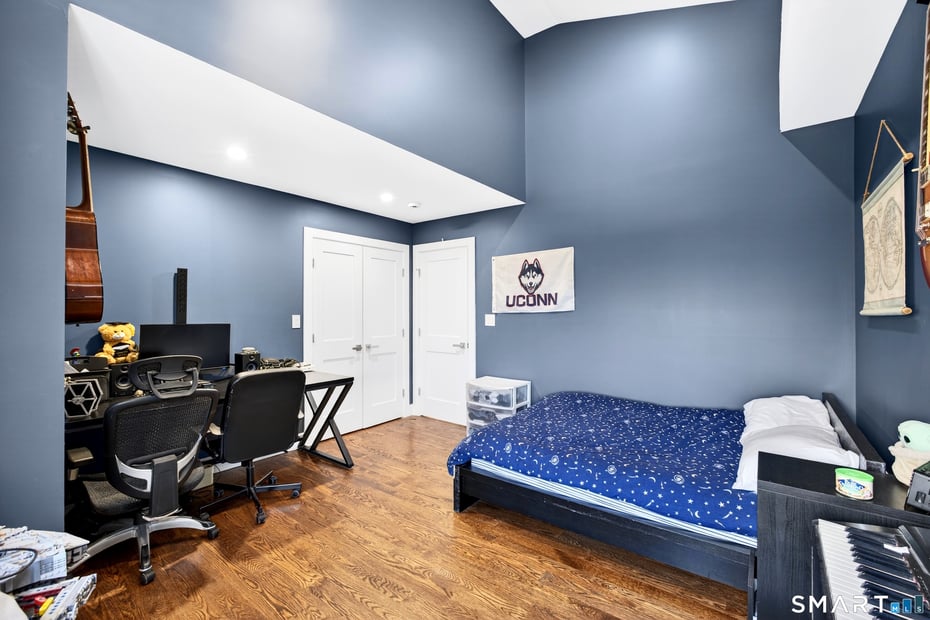 16 Cornwall Road Photo 23