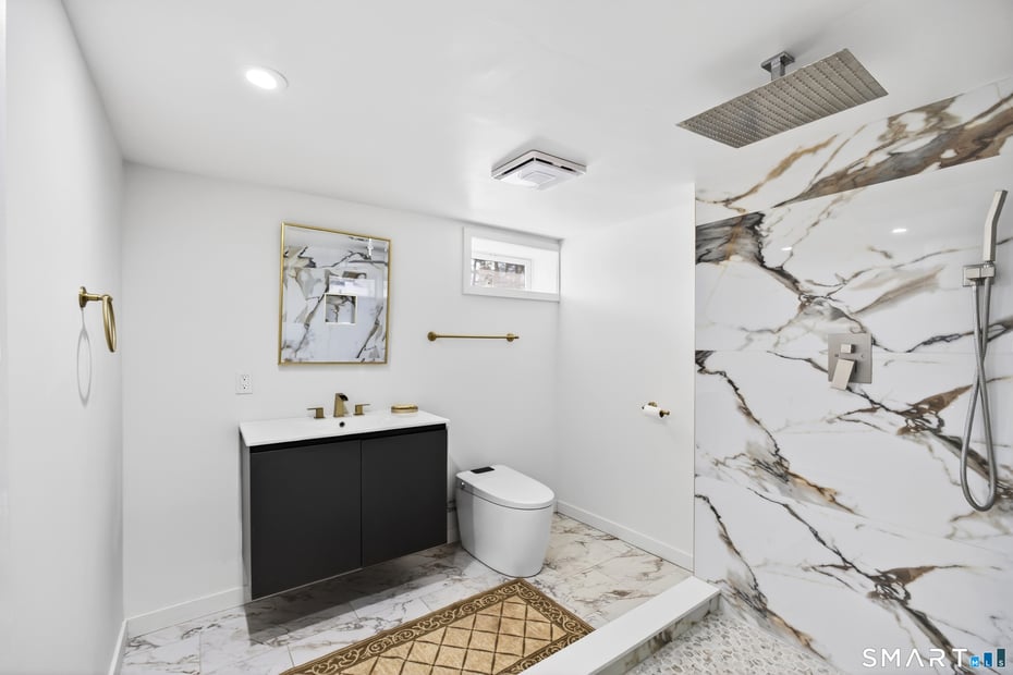 16 Cornwall Road Photo 33