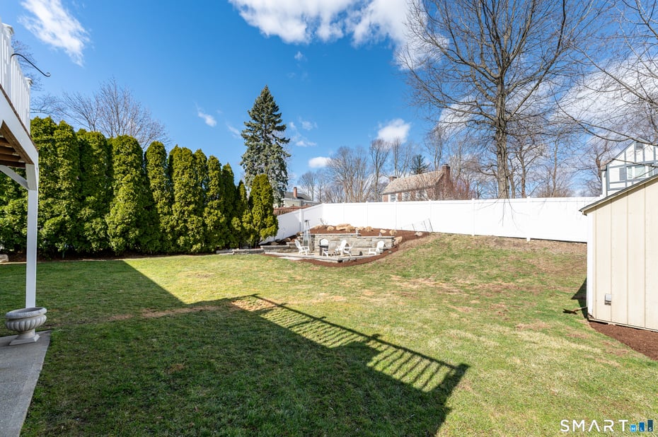 22 Auldwood Road Photo 32