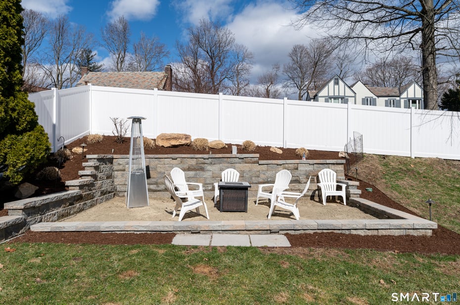 22 Auldwood Road Photo 33