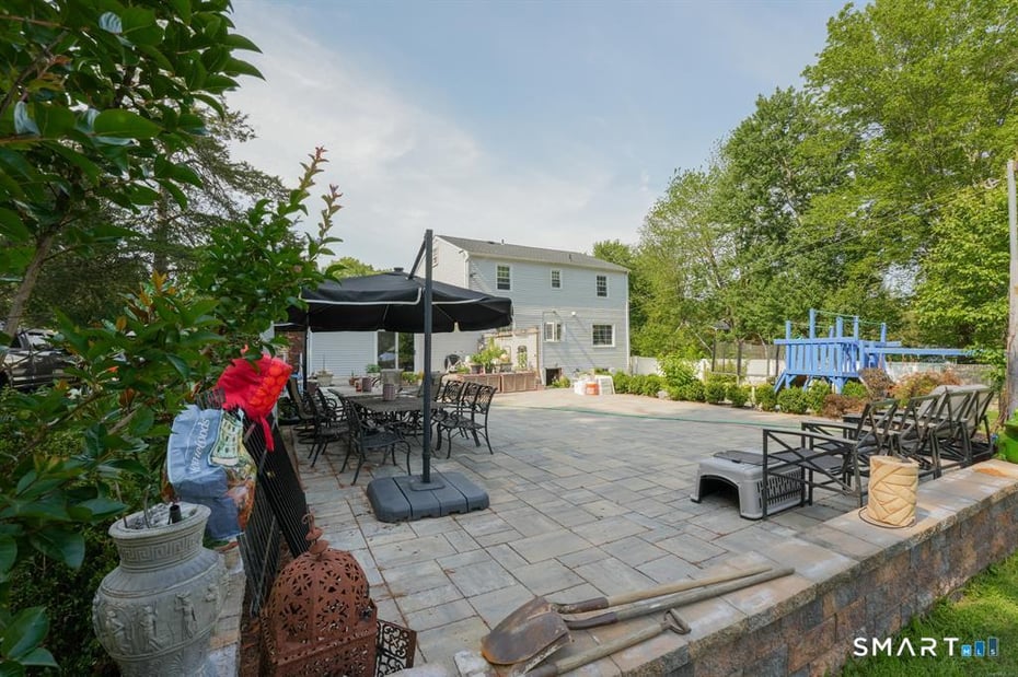 22 Standish Road Photo 10