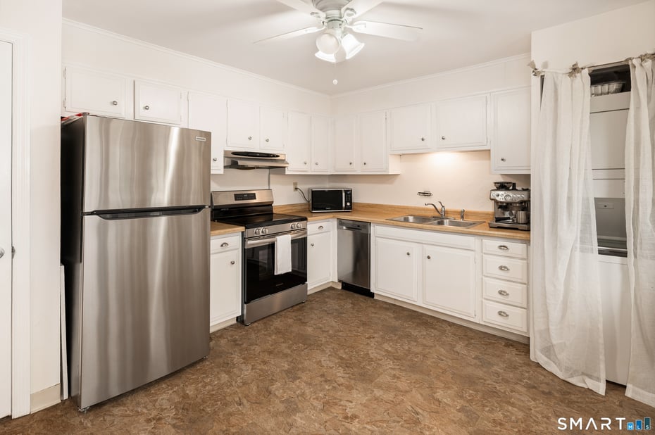 760 Hope Street Photo 16