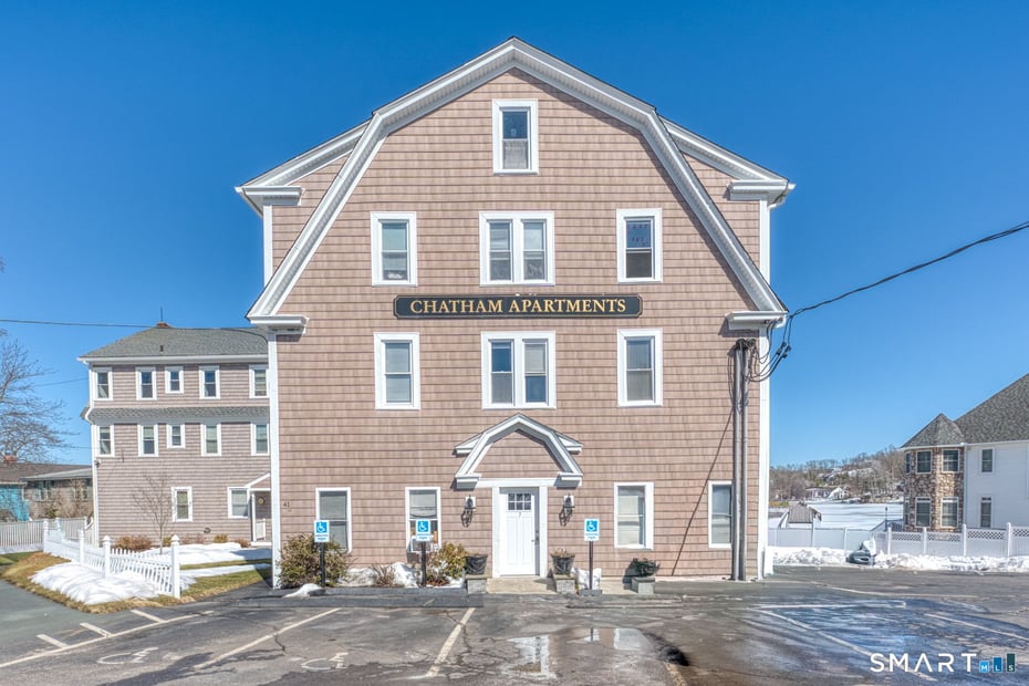 41 East High Street Photo 1