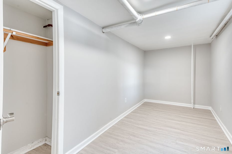 41 East High Street Photo 10