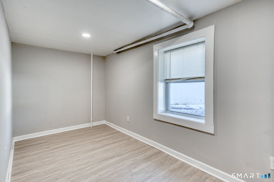 41 East High Street Photo 11