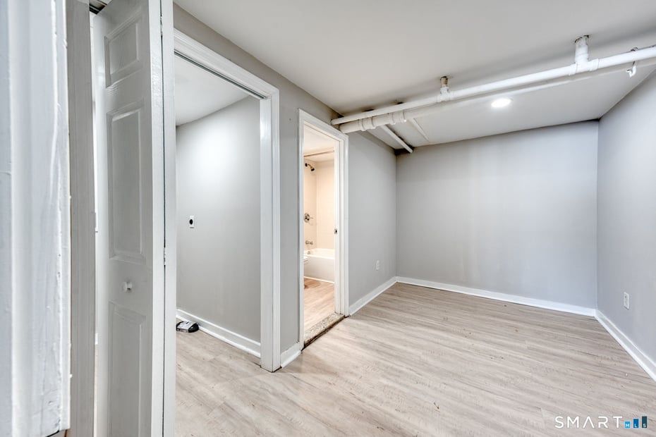 41 East High Street Photo 13