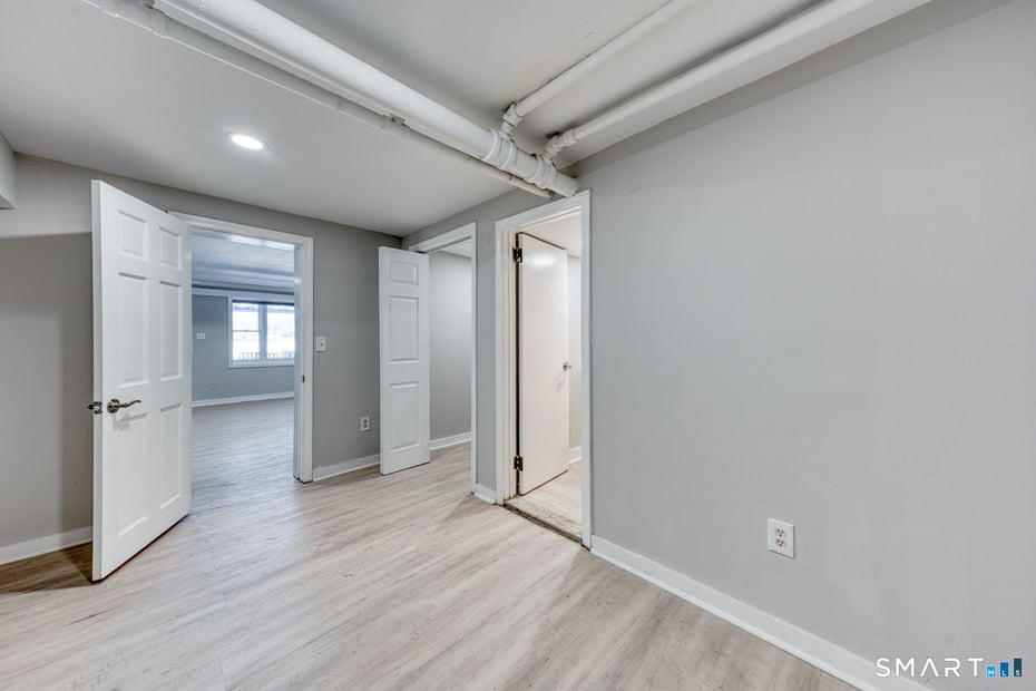 41 East High Street Photo 15