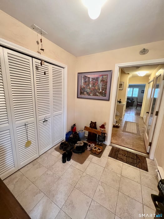 305 Cliffside Drive Photo 2