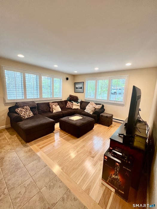 305 Cliffside Drive Photo 3
