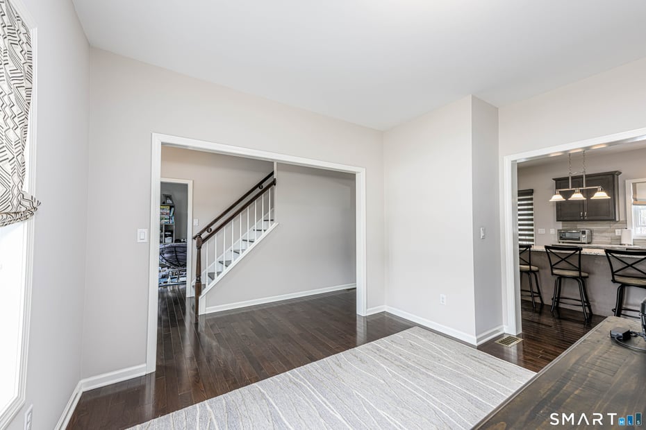 2 Farmington Drive Photo 16