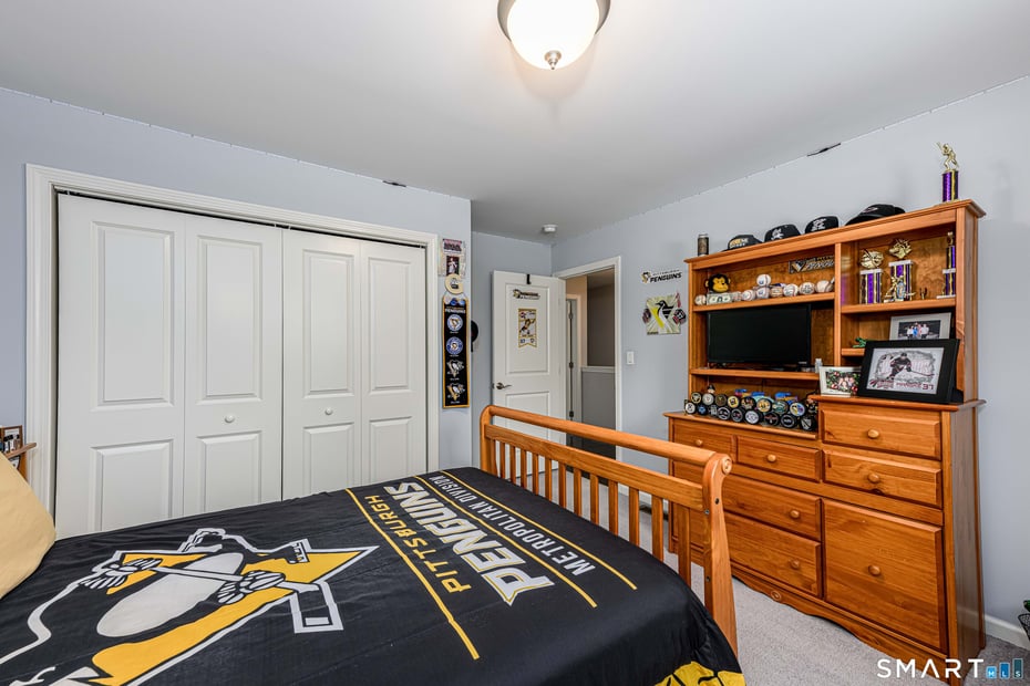 2 Farmington Drive Photo 20