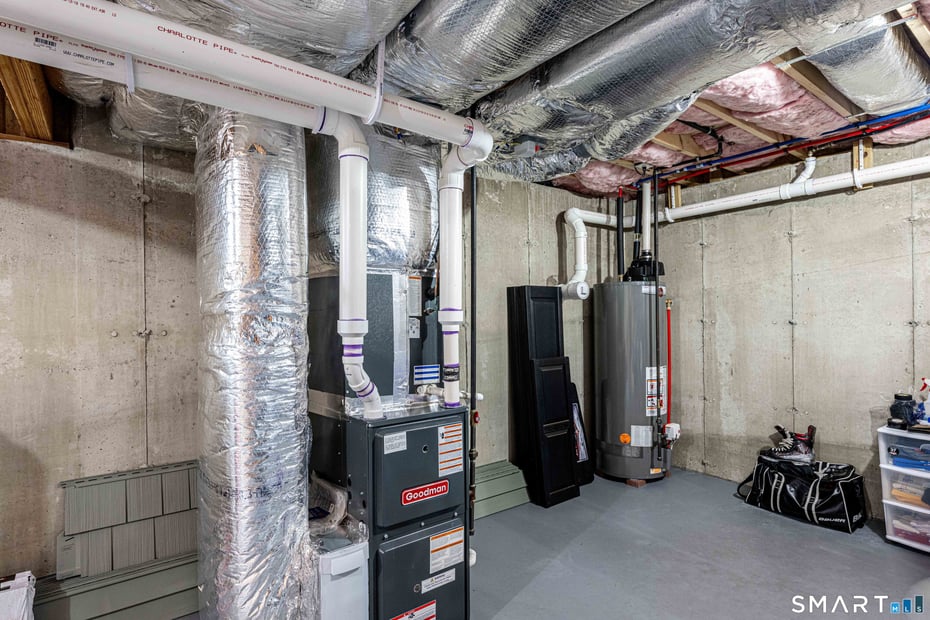 2 Farmington Drive Photo 31