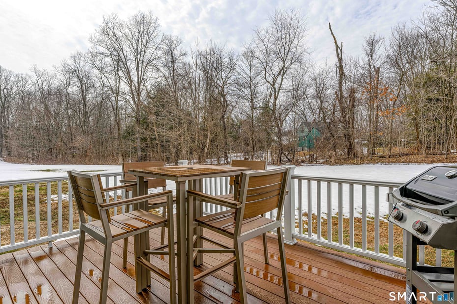 2 Farmington Drive Photo 32