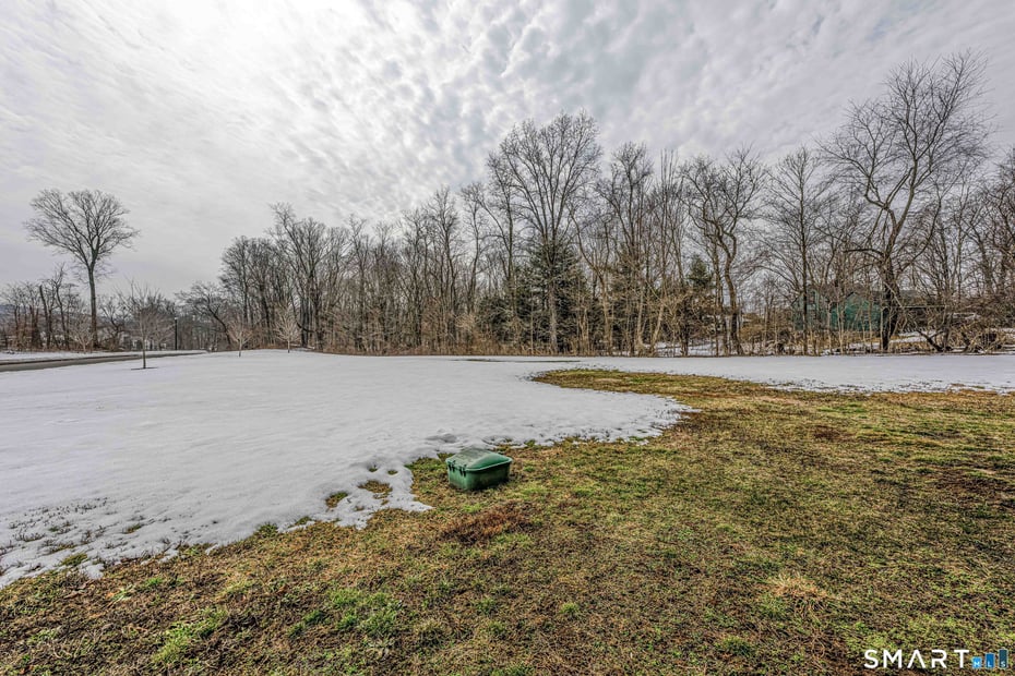 2 Farmington Drive Photo 33