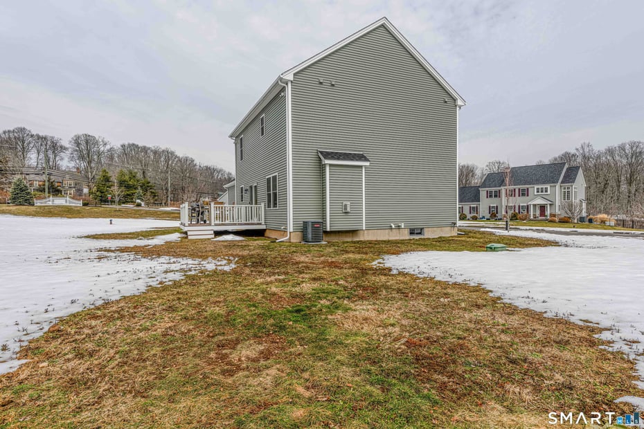 2 Farmington Drive Photo 36