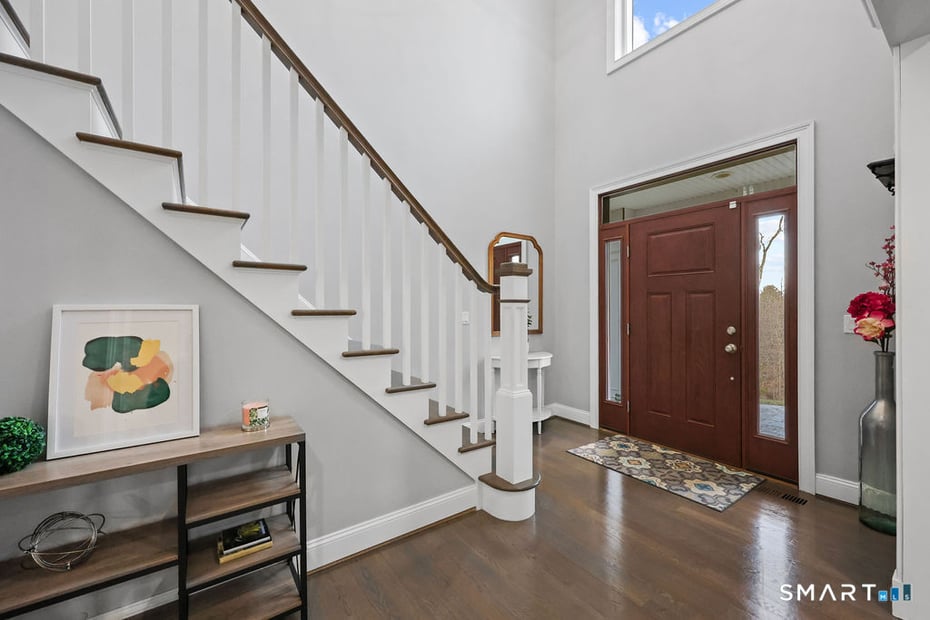 399 Hill Road Photo 8