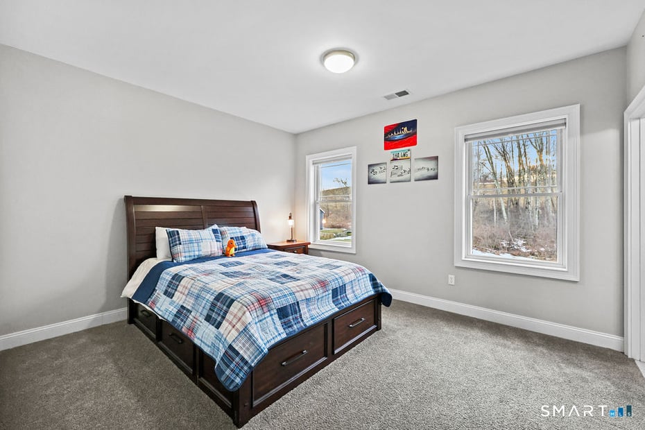 399 Hill Road Photo 28