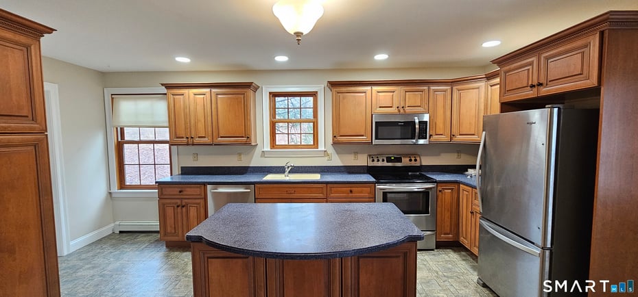 87 Main Street Photo 27