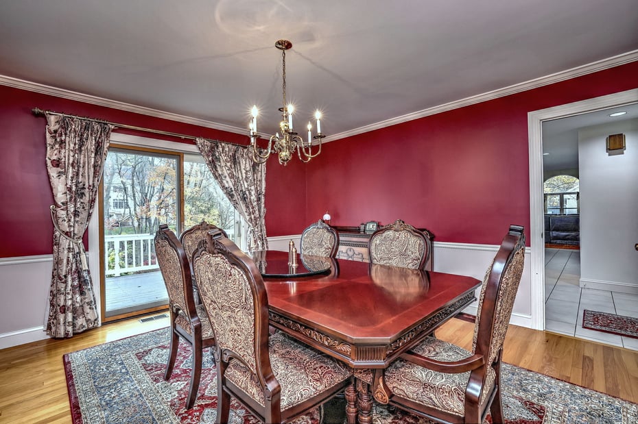 920 Green Circle Photo 13