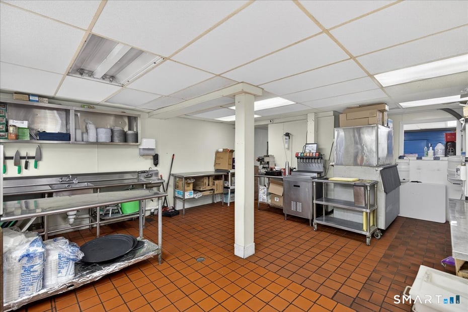 359 Boston Post Road Photo 12