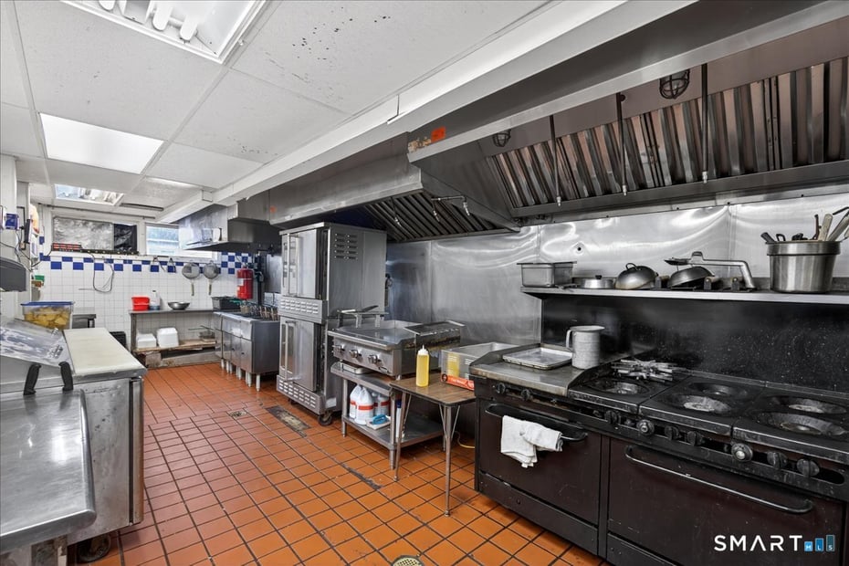 359 Boston Post Road Photo 22