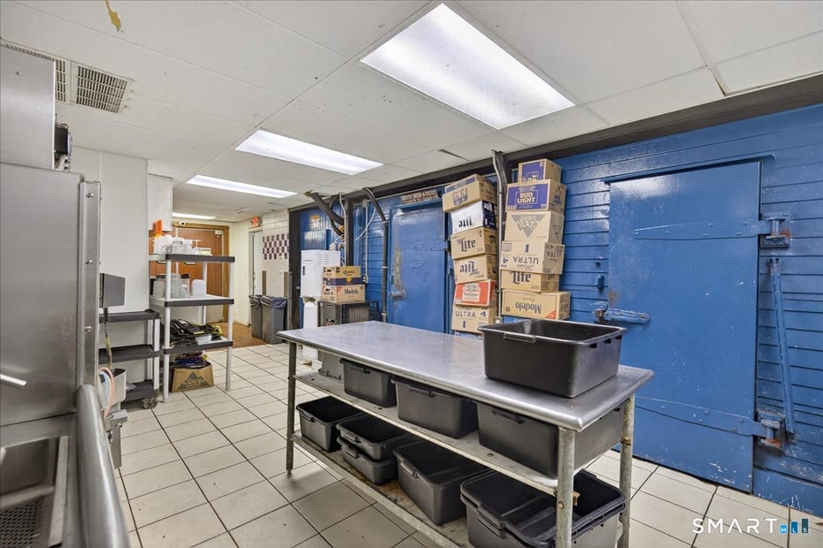 359 Boston Post Road Photo 25