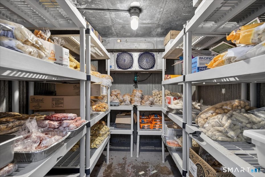 359 Boston Post Road Photo 30