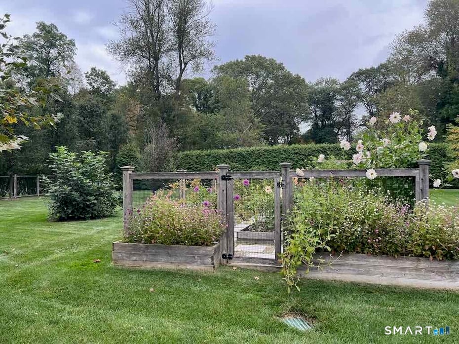 304 Brookside Road Photo 38